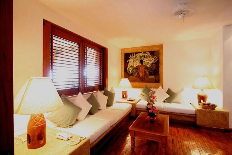 Villa Carolina Boutique Hotel Adults Only ซีฮัวตาเนโค ภายนอก รูปภาพ
